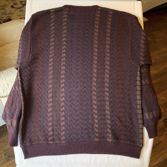 Segreto Men Sweatshirt size L Burgundy Geometric Long Sleeve Pullover - Picture 10 of 10
